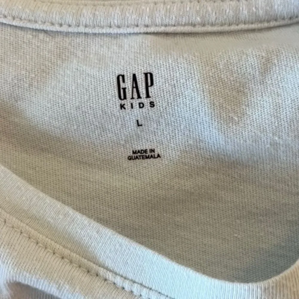 🌴 GAP Kids Long Sleeve Tee - Size L (10/12)